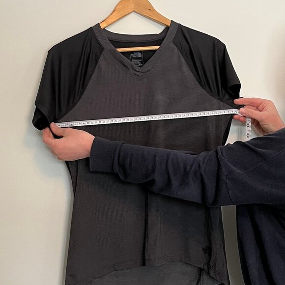 NWT. North Face. Reactor T-Shirt. Black Color. Size Medium. Womens. - Picture 8 of 9